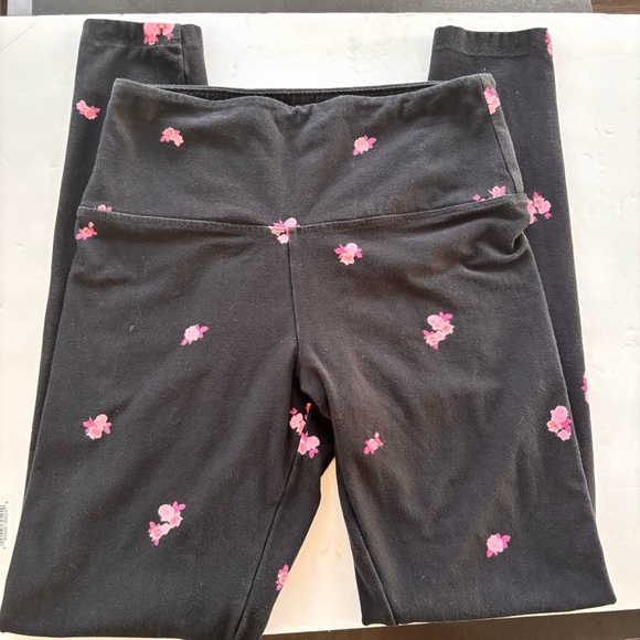 PINK Victoria's Secret Black Leggings with Pink Accents - Picture 6 of 8